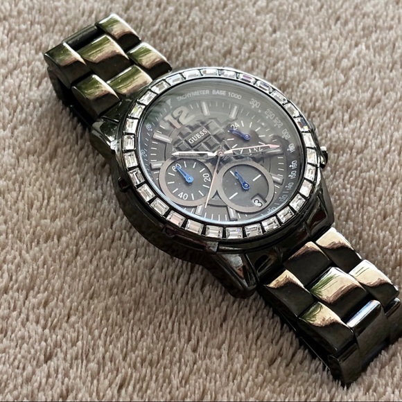 Watch: GUESS Watch, Black - NO Extra Links or Battery ๐ Bundle Me! - Picture 3 of 11